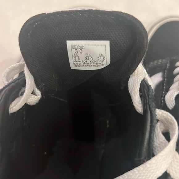 Vans black and white size 3 youth - Picture 5 of 6